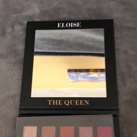 NWT 👁 Eloise The Queen Eyeshadow Palette - Picture 11 of 16